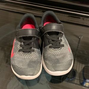 Nike Flex 2018 RN. Toddler girl size 10